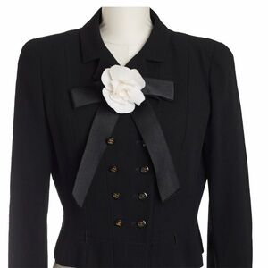 Vintage Cignal Double-Breasted Women's Jacket with Stylish Black and White Bow 🖤